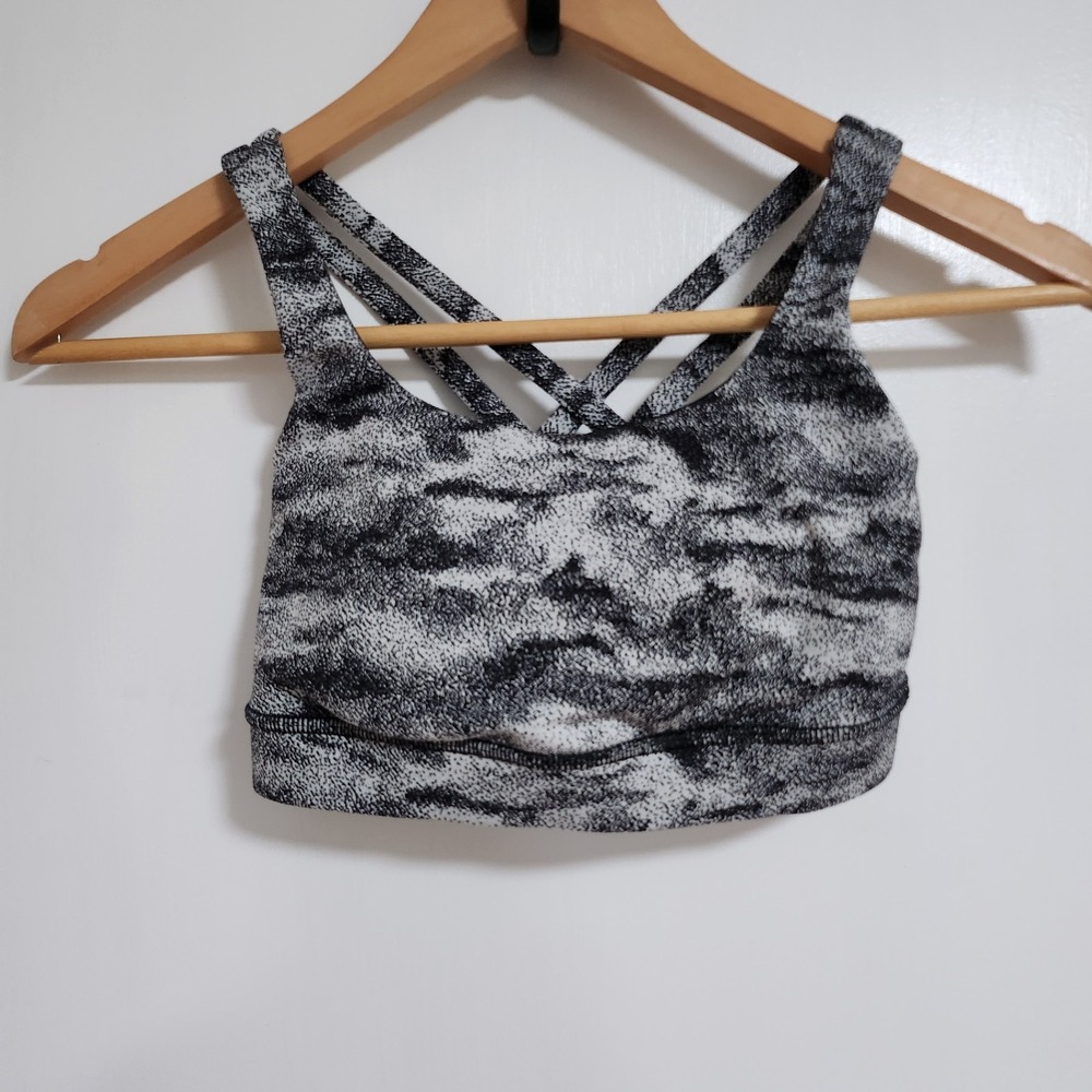 Lululemon Energy Bra Medium Support B Thru D Cups Black and white Size 2